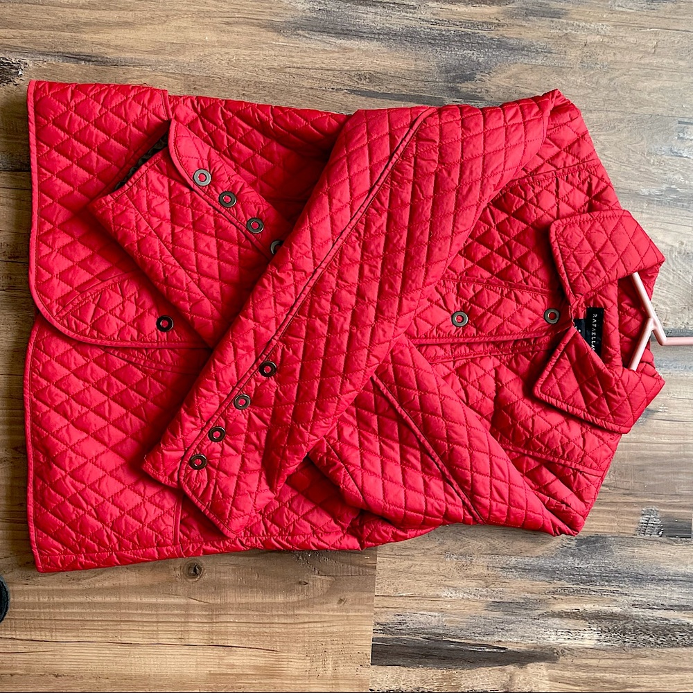 Rafaella Women’s sz4 red quilted jacket with piping, snap closure w/open pockets